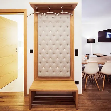 Mountain アパートホテル 4*