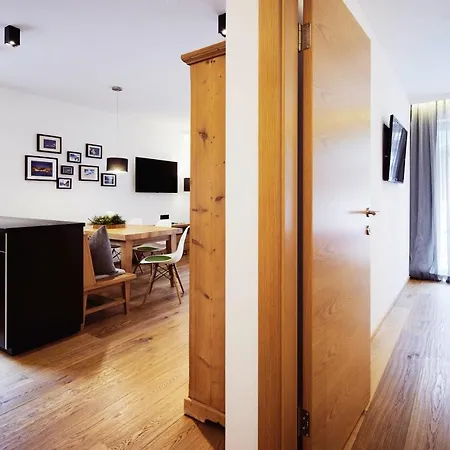 Mountain アパートホテル オーバータウエルン